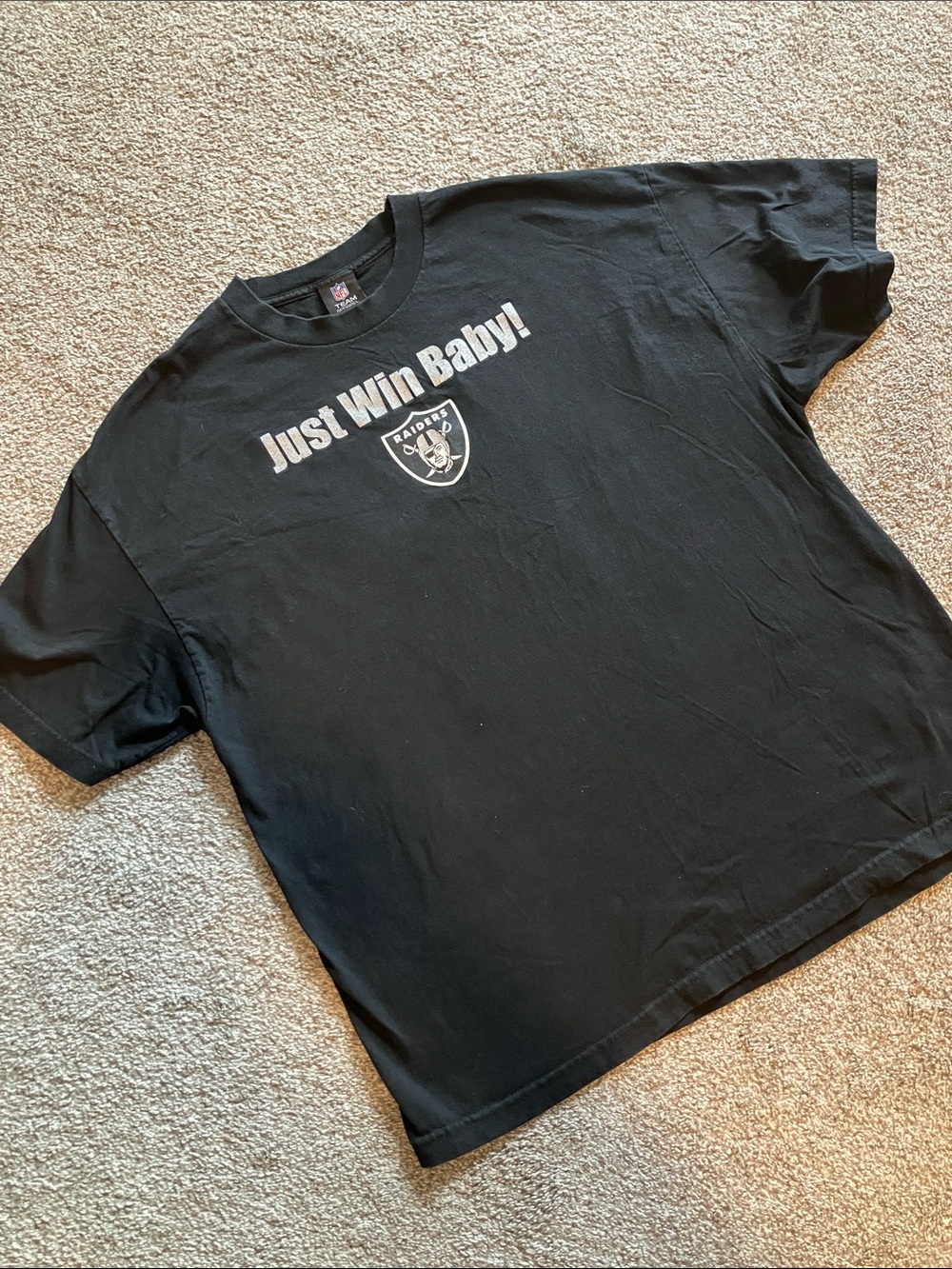 NFL LAS VEGAS RAIDERS VINTAGE FOOTBALL GRAPHIC LOGO COTTON BLACK TSHIRT SIZE 2XL